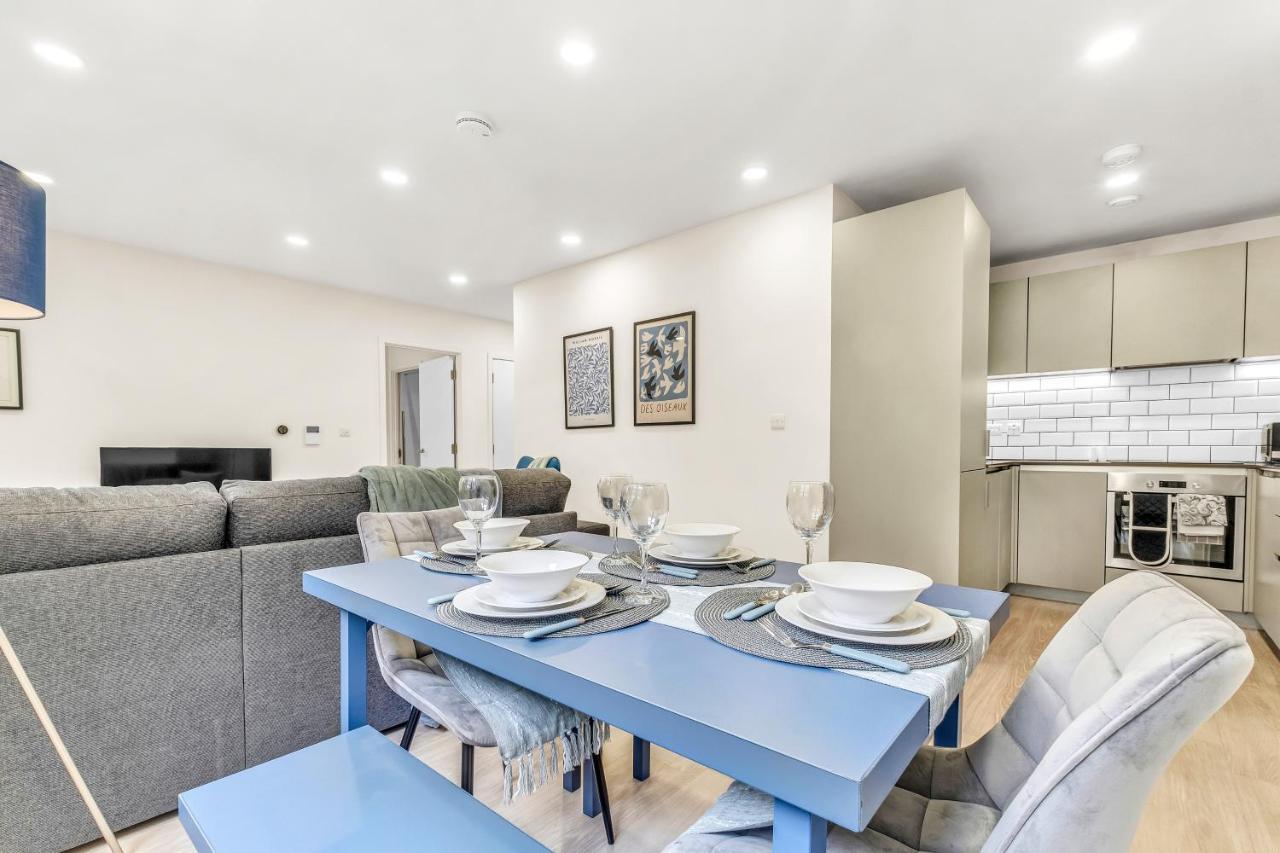 Apartment Contractors Gem, 2 Bed, Sleeps 6, Bathroom & Ensuite