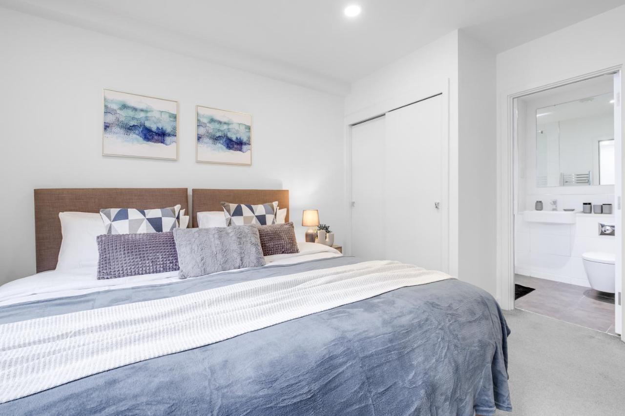 Contractors Gem, 2 Bed, Sleeps 6, Bathroom & Ensuite